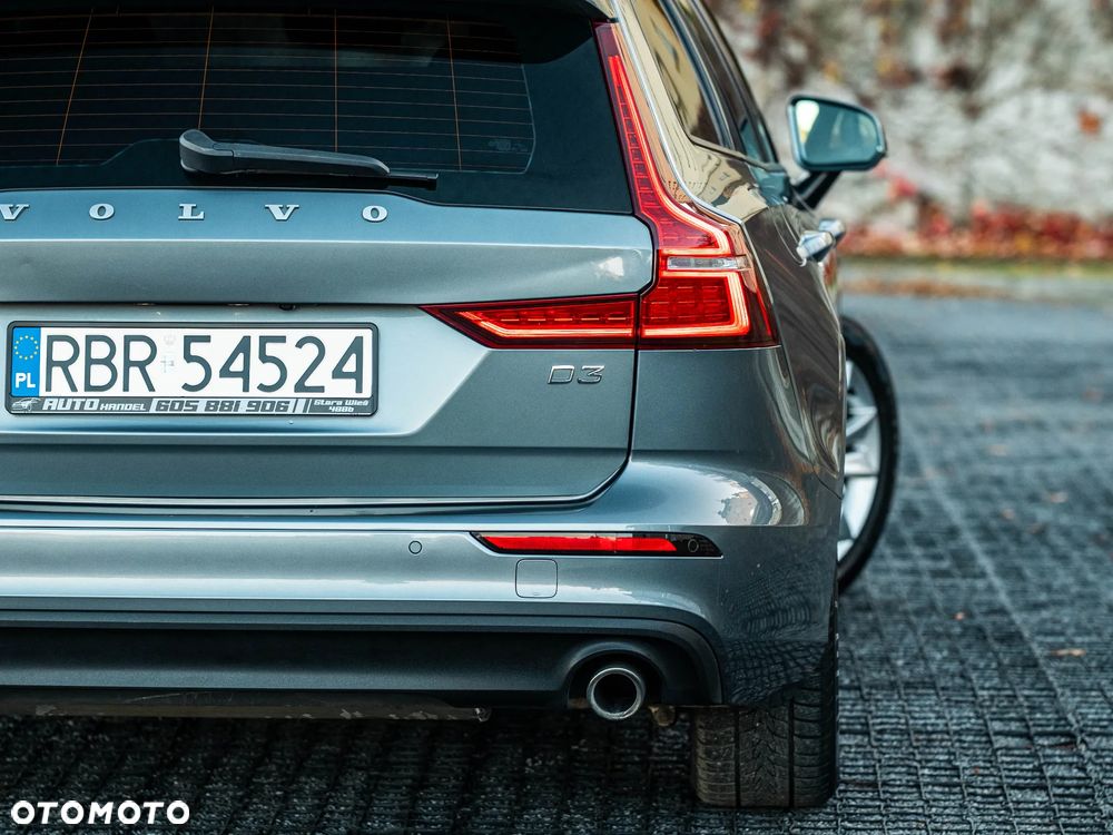 Volvo V60 D3 Geartronic Momentum - 19
