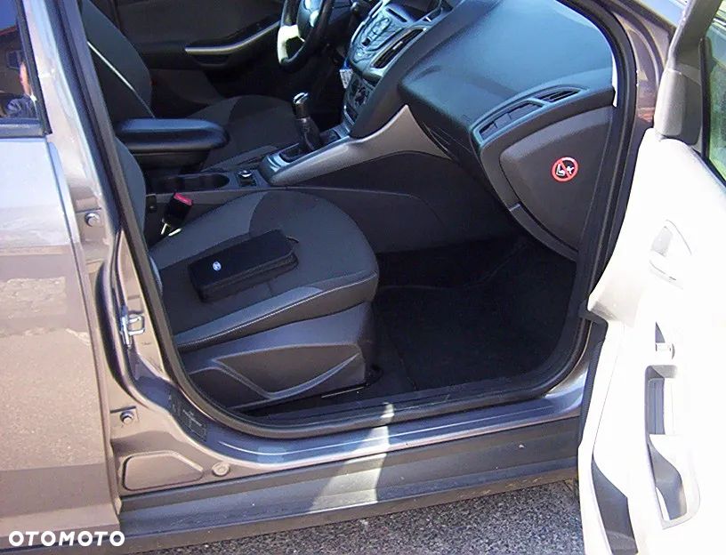 Ford Focus 1.6 TI-VCT Trend - 11