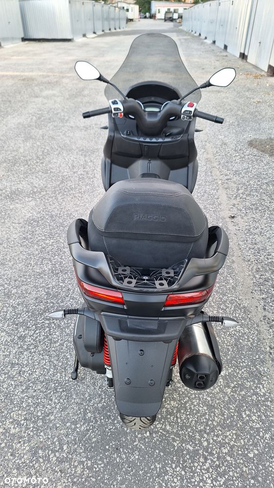 Piaggio MP-3 - 10