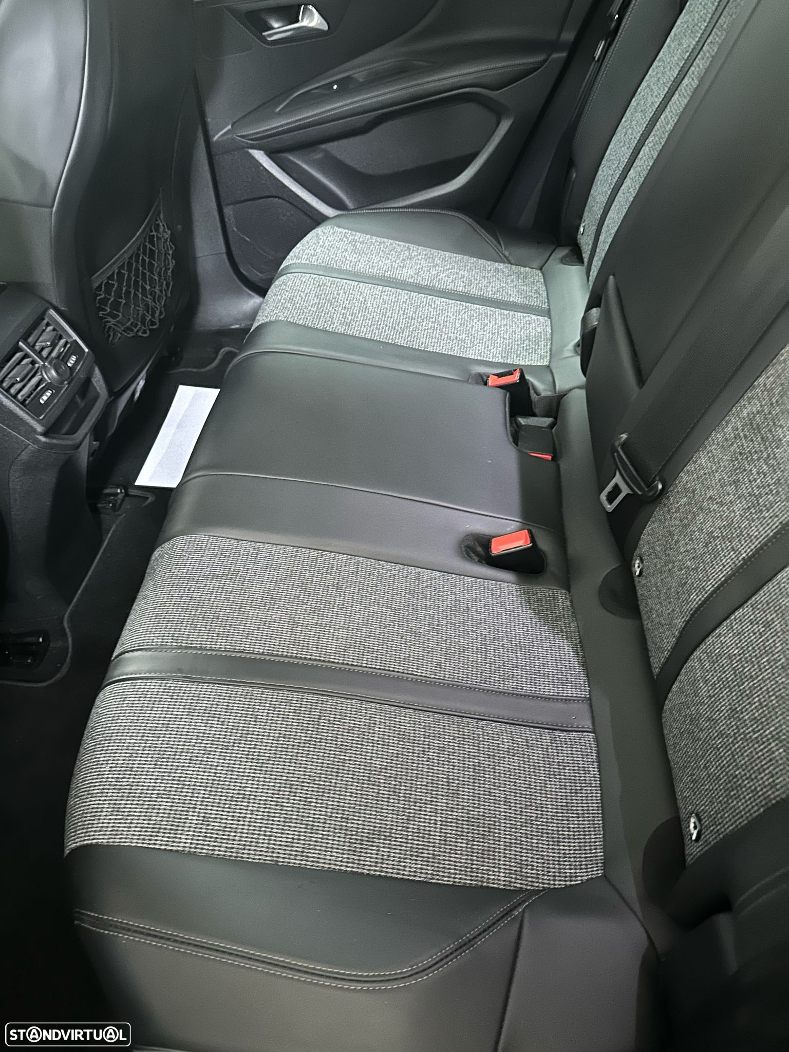 Peugeot 3008 1.6 BlueHDi Allure Grip Control EAT6 - 18