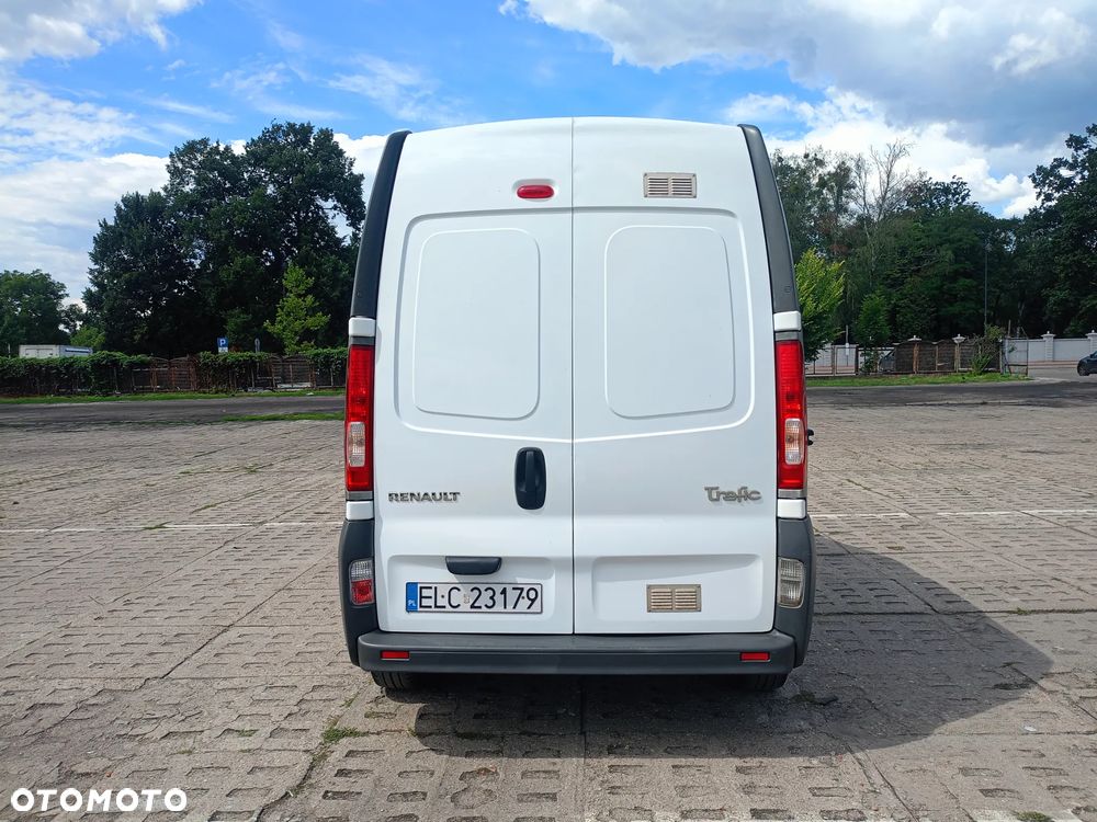 Renault Trafic - 8