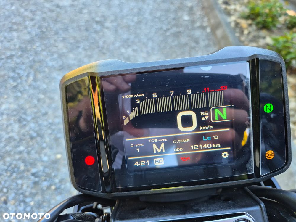Yamaha XSR - 7