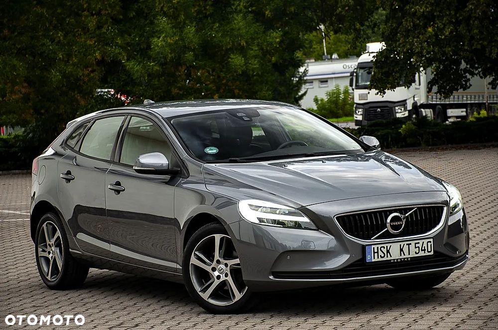 Volvo V40 D2 Drive-E Momentum - 16