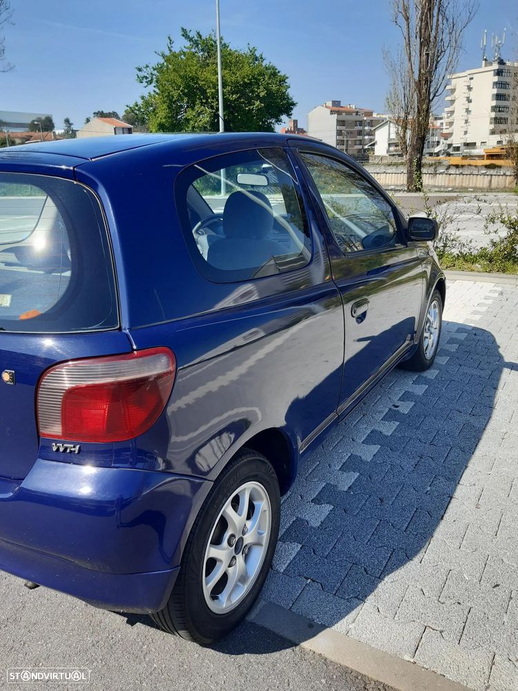 Toyota Yaris 1.0 Base - 4