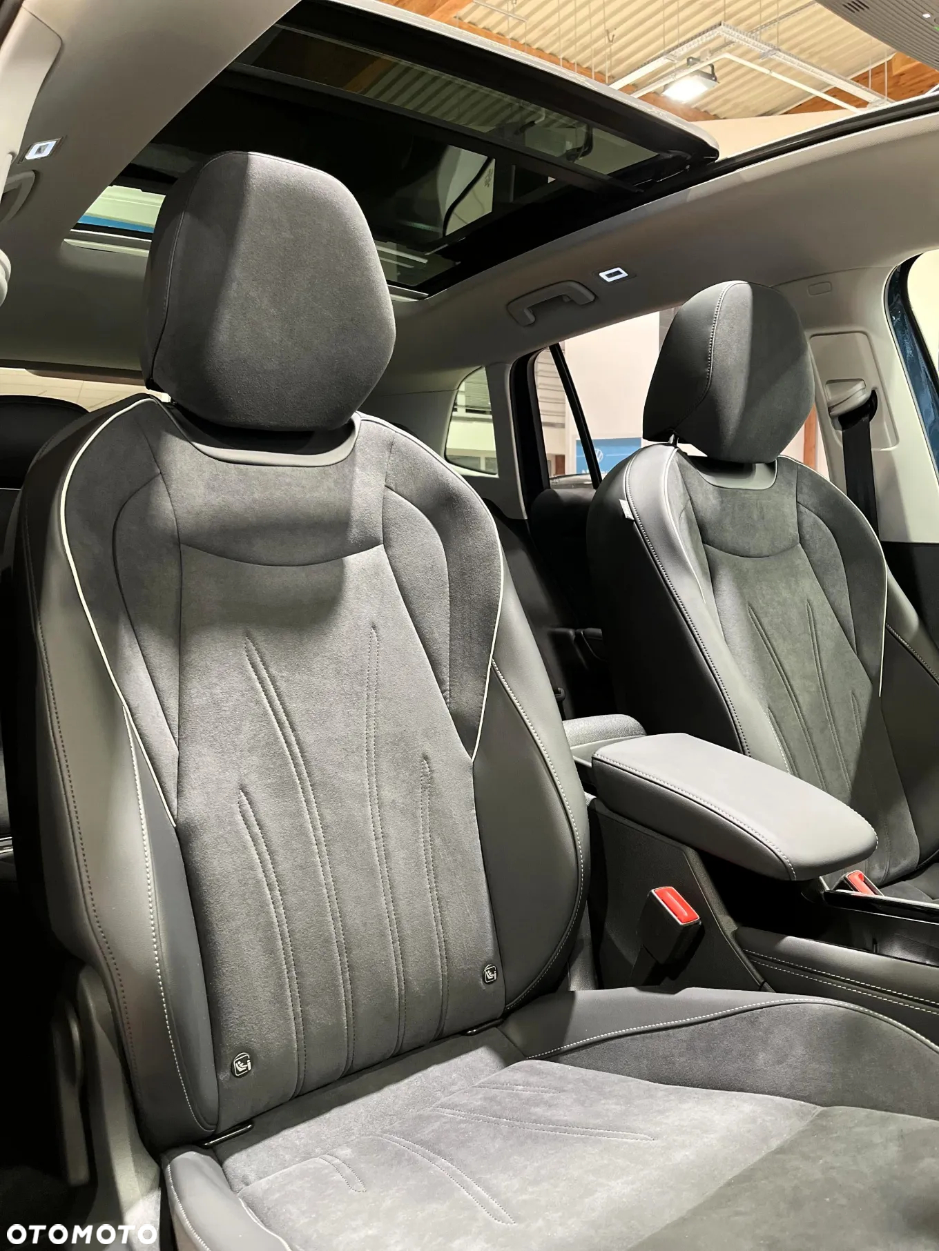 Volkswagen Tiguan 2.0 TDI Elegance DSG - 38