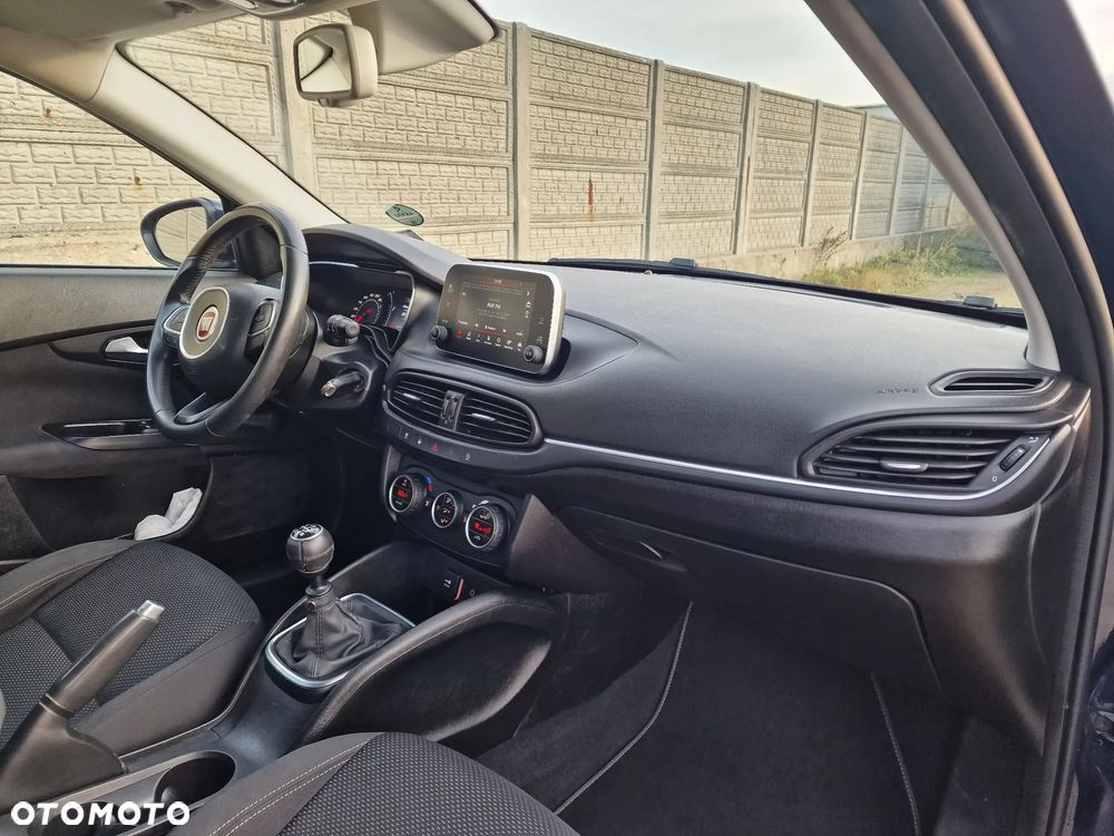 Fiat Tipo 1.6 MultiJet 16v Lounge - 12