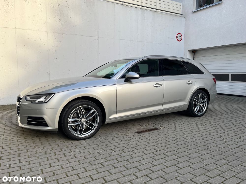 Audi A4 - 1