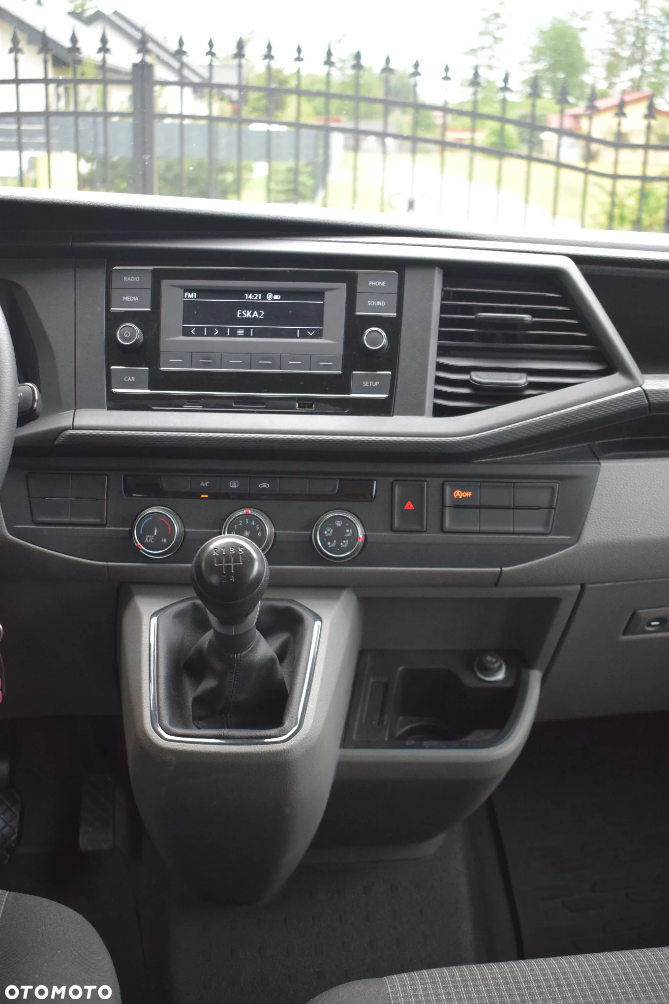 Volkswagen Transporter Kombi T6.1 TDI L2H1 - 12