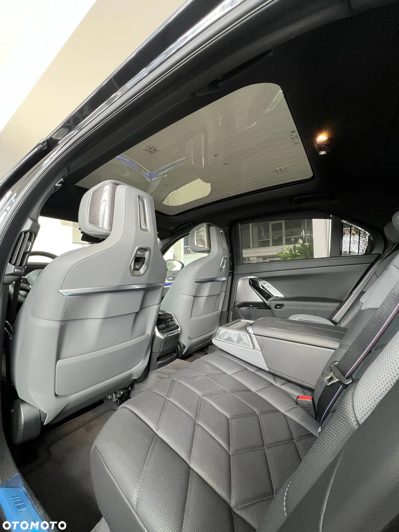 BMW Seria 7 - 17