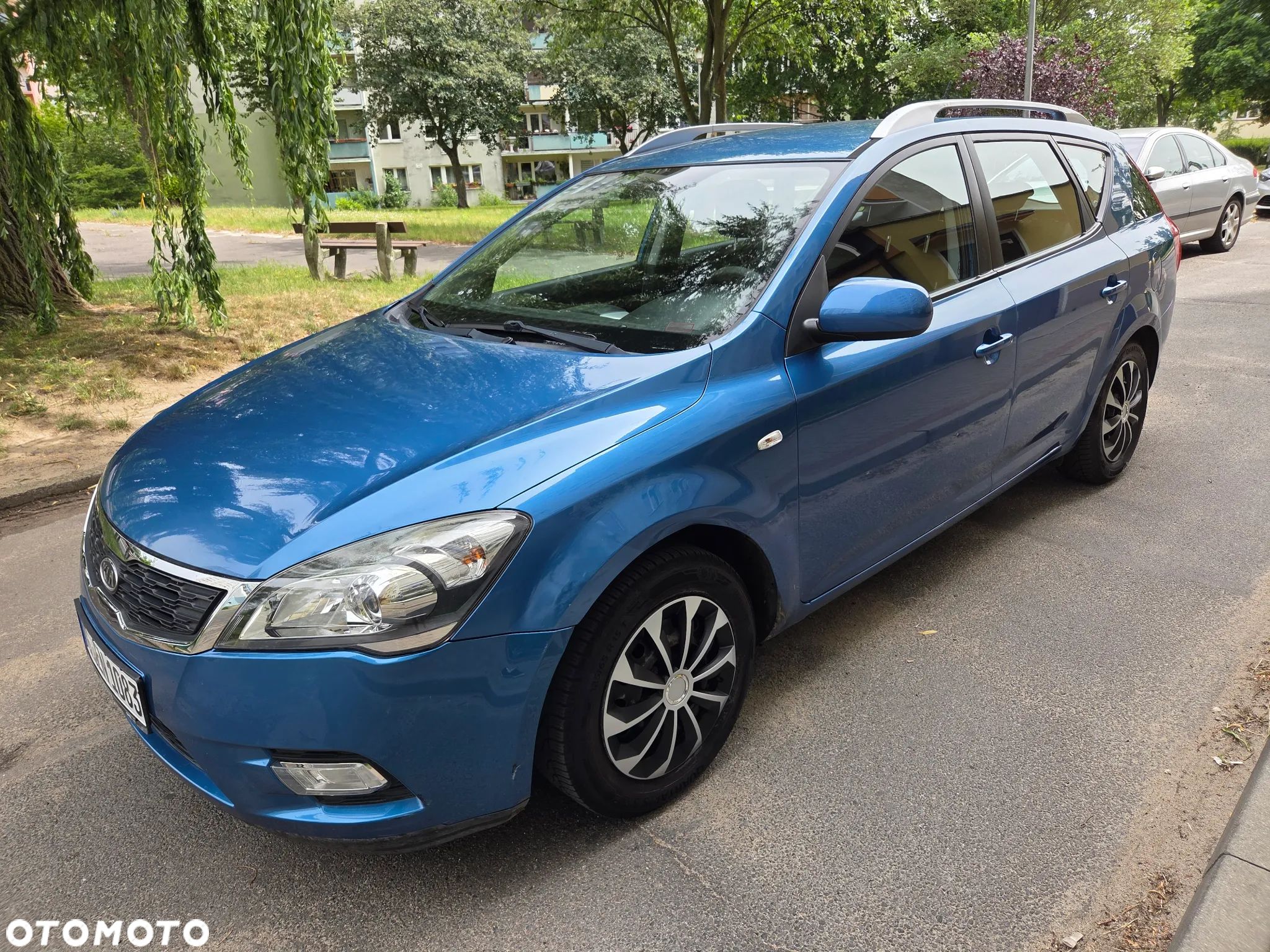 Kia Ceed 1.4 CVVT Dream-Team Edition - 1