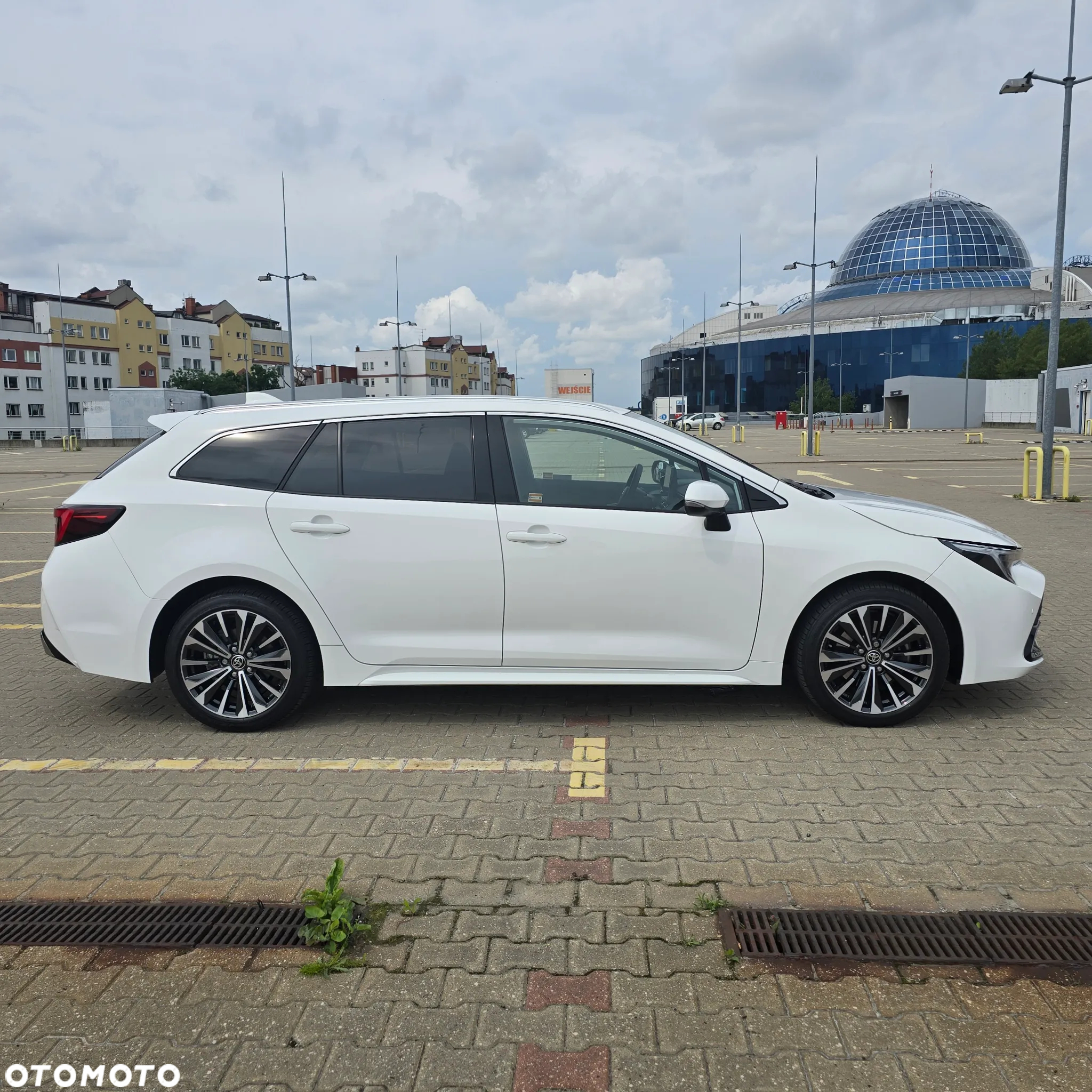 Toyota Corolla - 13