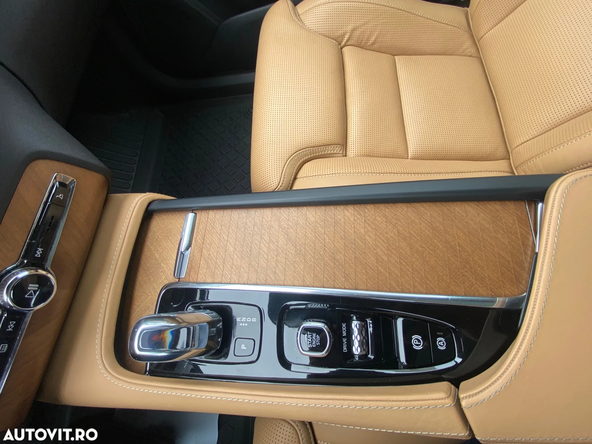 Volvo XC 90 T8 AWD Twin Engine Geartronic Inscription - 29