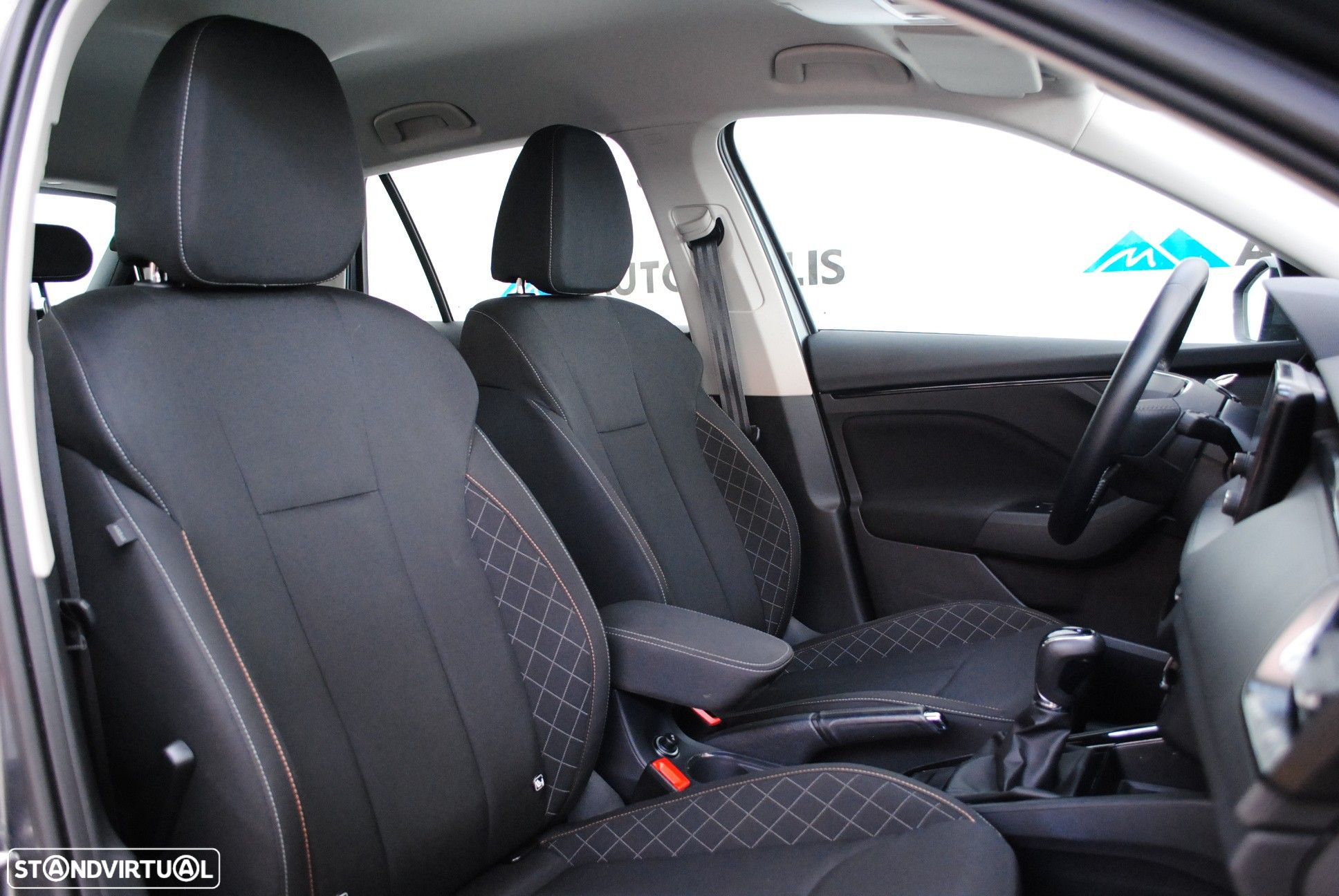 Skoda Kamiq 1.0 TSI Ambition DSG - 27