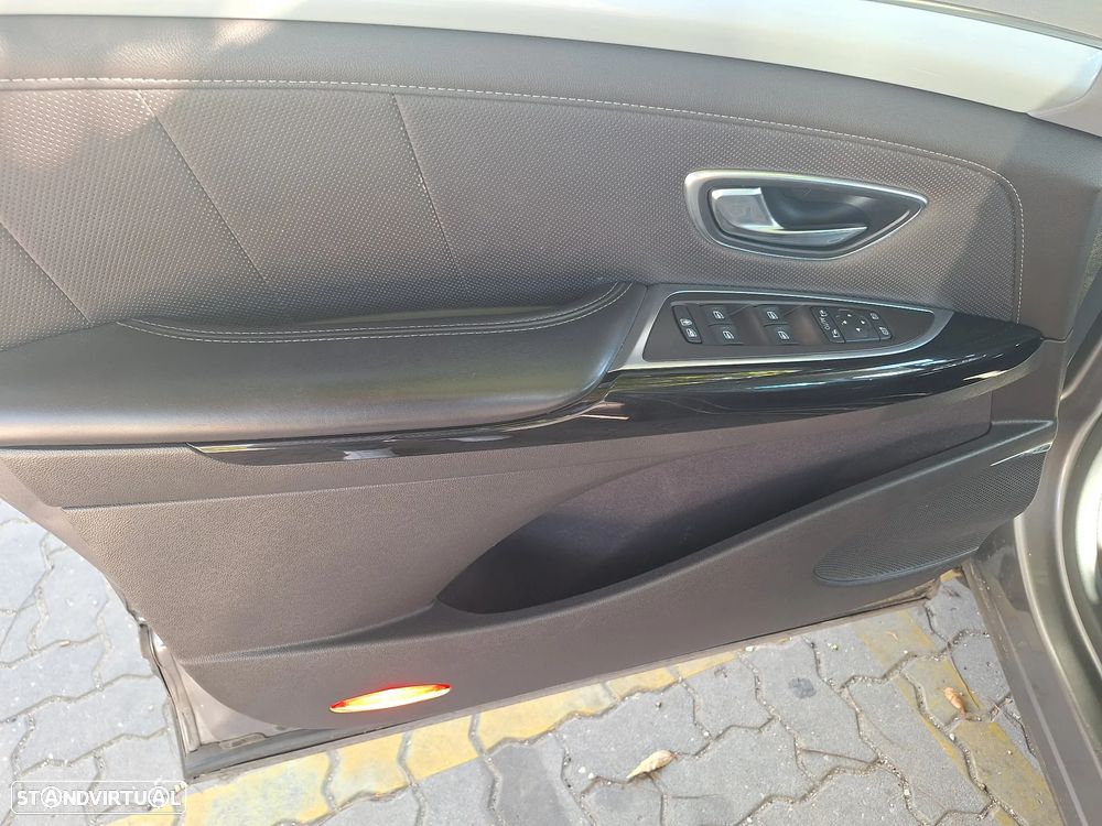 Renault Espace 1.6 dCi Initiale Paris EDC - 42