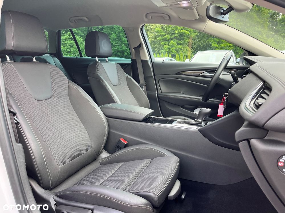 Opel Insignia - 21