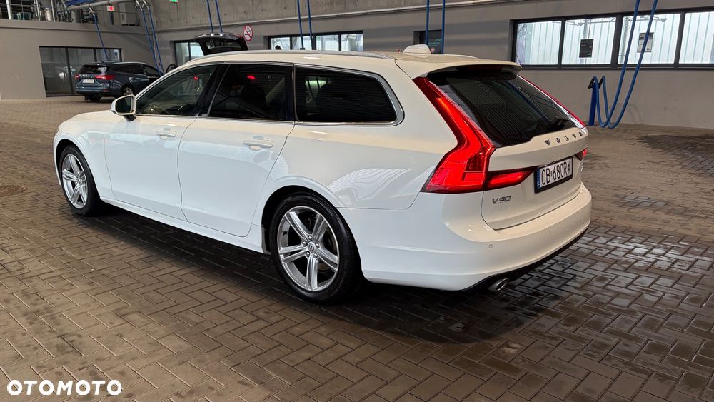 Volvo V90 D4 SCR Momentum Pro - 3