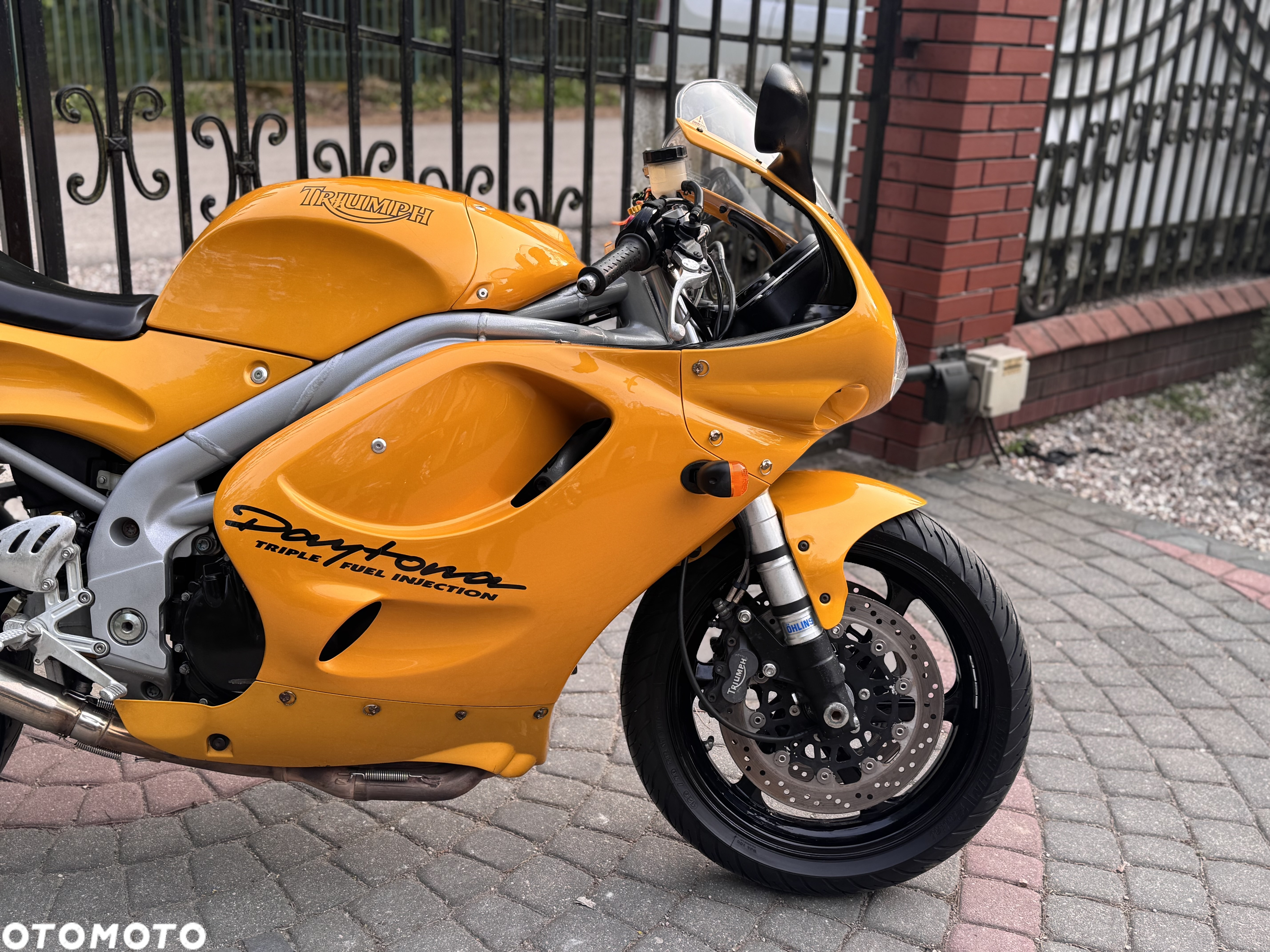 Triumph Daytona - 10