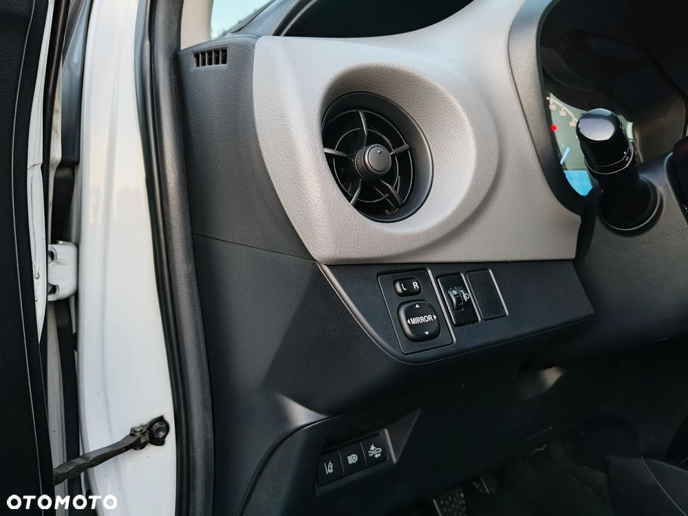 Toyota Yaris 1.5 Active - 14