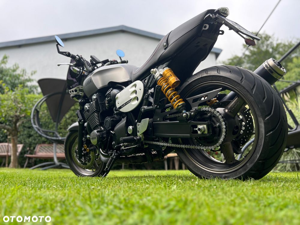 Yamaha XJR - 3
