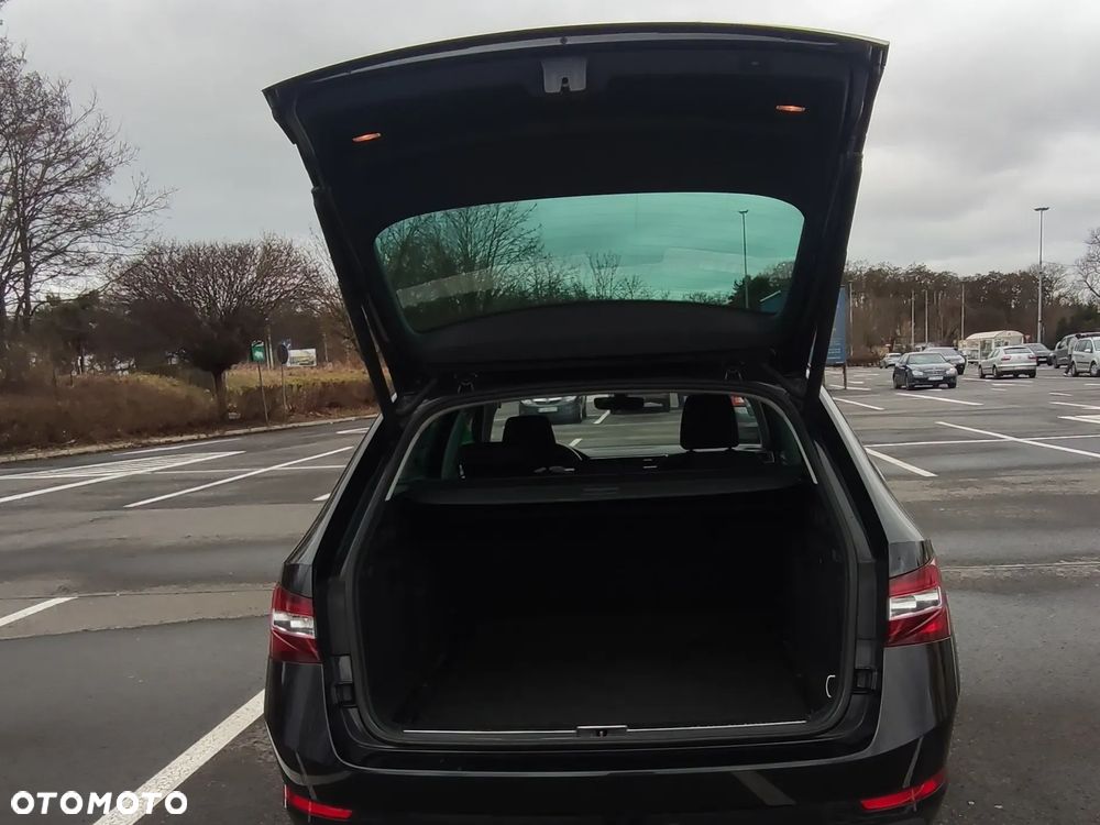 Skoda Superb 2.0 TDI Ambition - 9