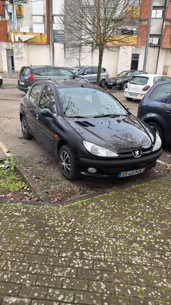 Peugeot 206 1.1 XR - 1