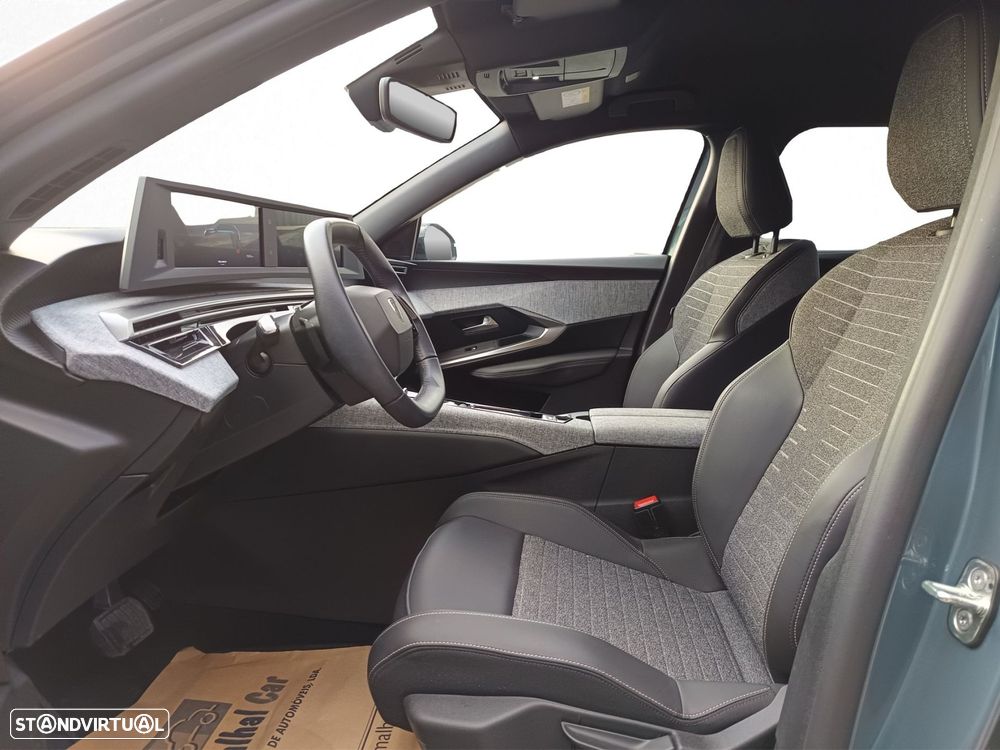 Peugeot E-5008 73 kWh Allure - 29