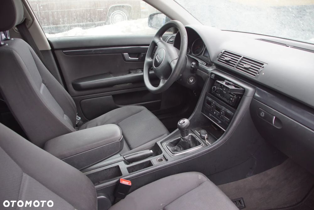 Auto na części - Audi A4 B6 1.9 TDI 130 KM AWX GBQ LX7Z 2002R Silnik Skrzynia Drzwi Maska Klapa Zderzak Błotnik Lusterko Lampa Klamka Szyba Deska Kokpit Sterownik Moduł Czujnik Licznik Panel Kierownica - 14