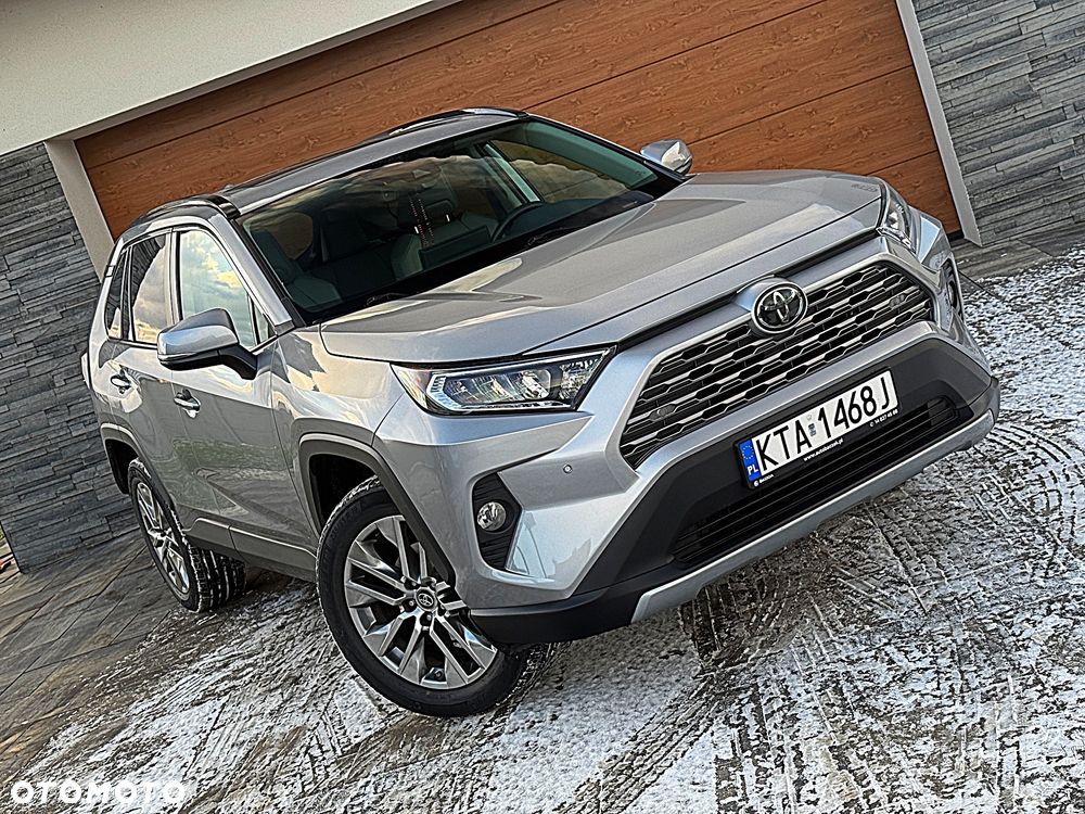 Toyota RAV4 - 1