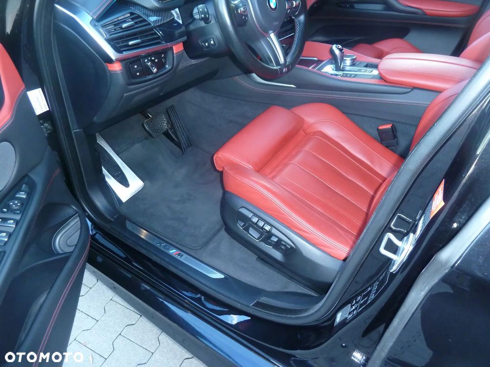 BMW X6M - 13