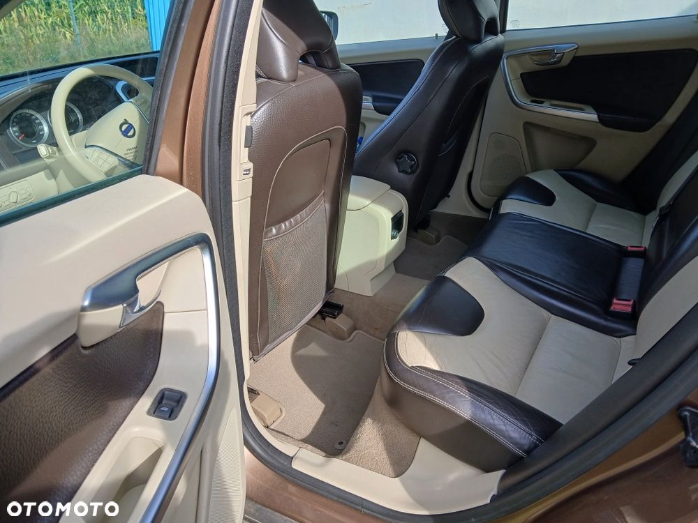 Volvo XC 60 - 6