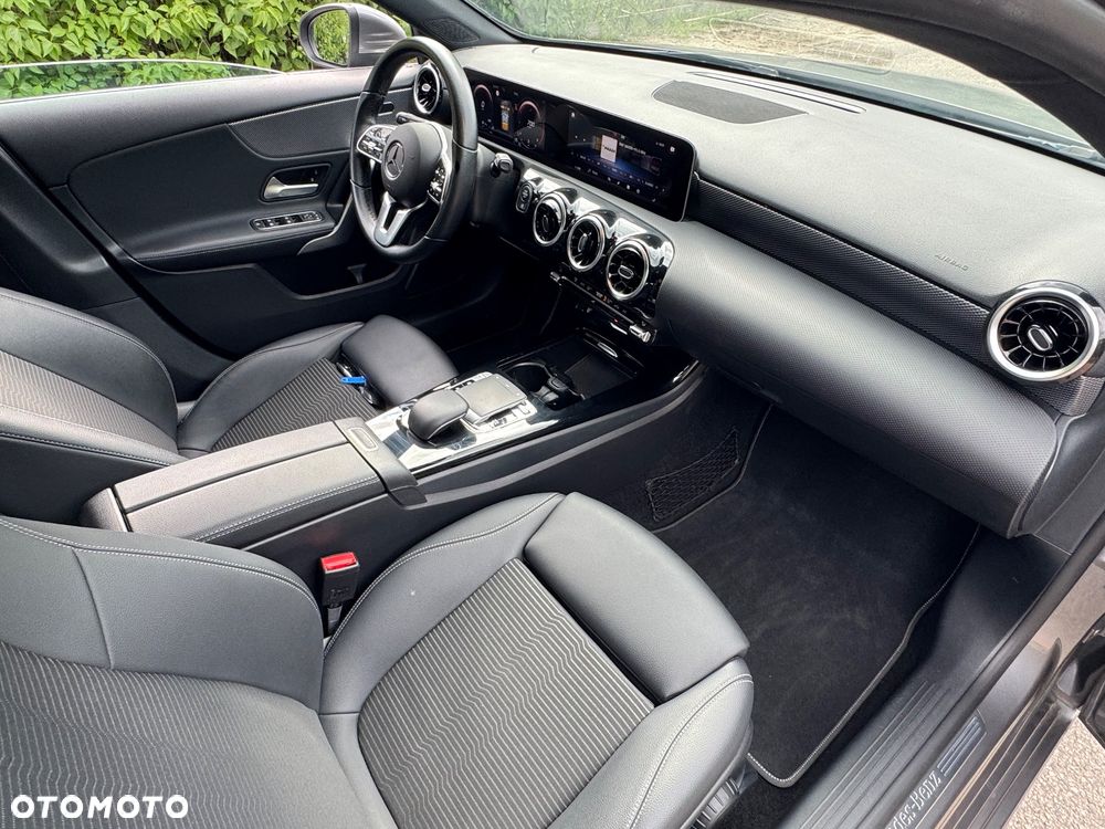 Mercedes-Benz Klasa A 220 7G-DCT AMG Line - 12