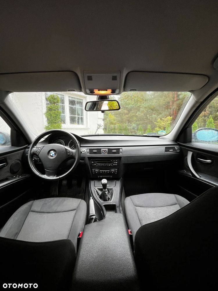 BMW Seria 3 320i - 6