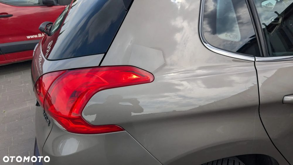 Peugeot 2008 1.6 VTi Allure - 3