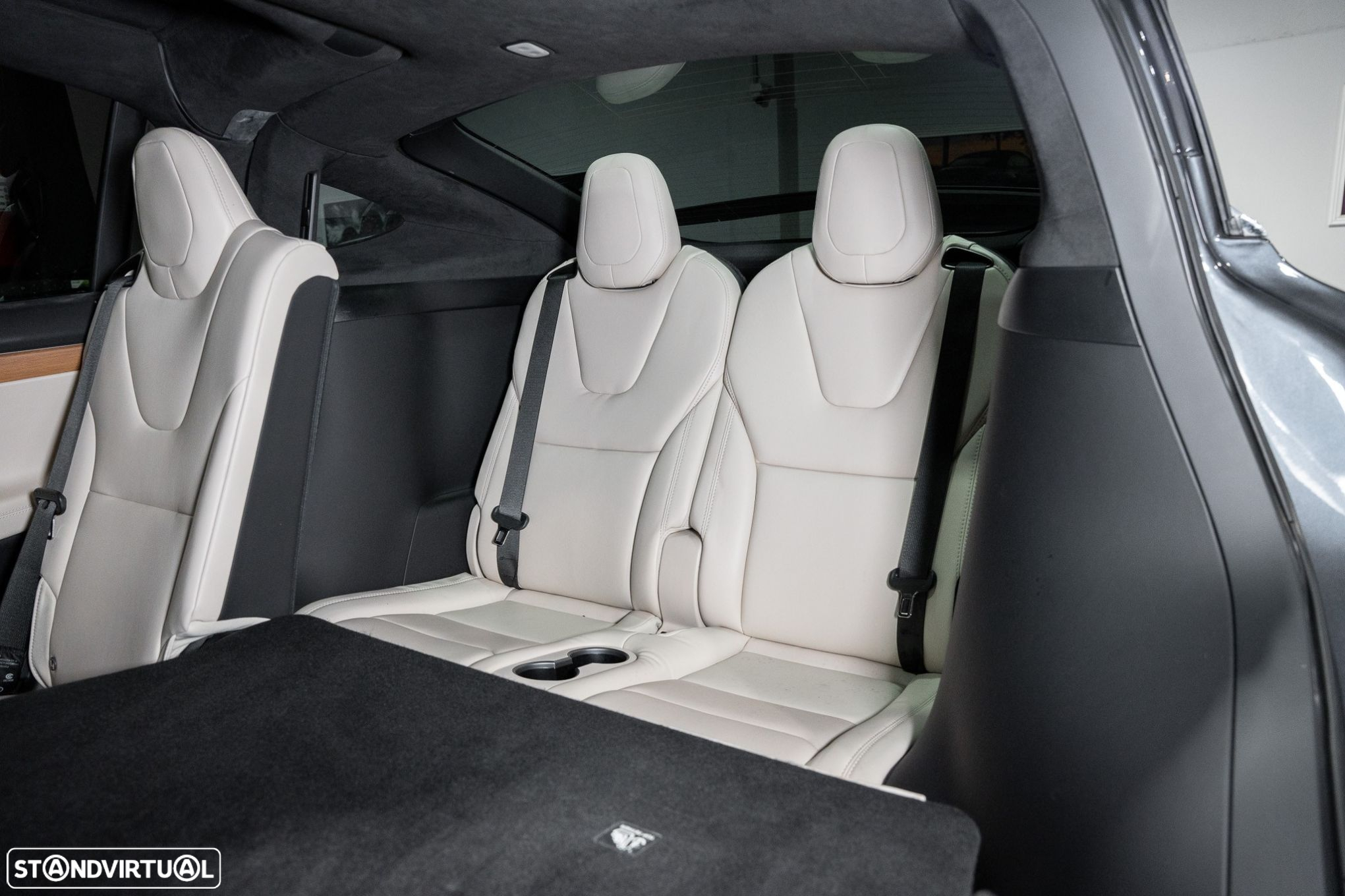 Tesla Model X - 42