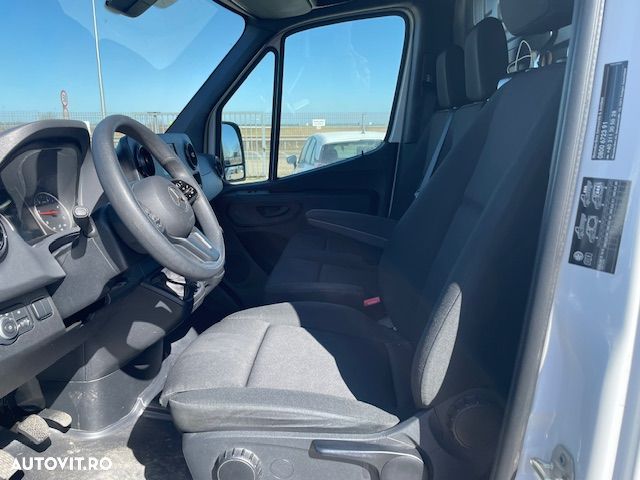 Mercedes-Benz Sprinter - 12