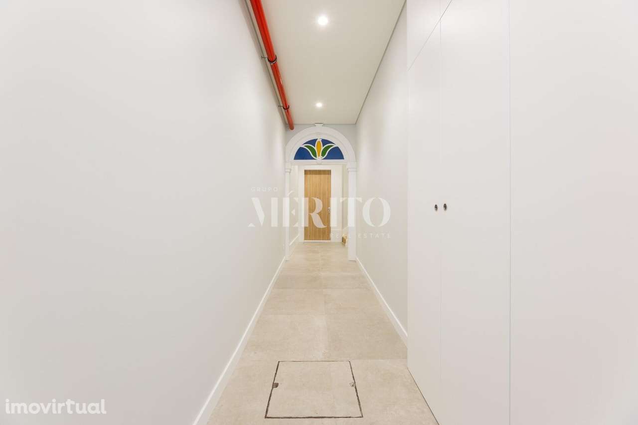 Apartamento T0  em prédio renovado na zona histórica de Braga - Grande imagem: 2/9