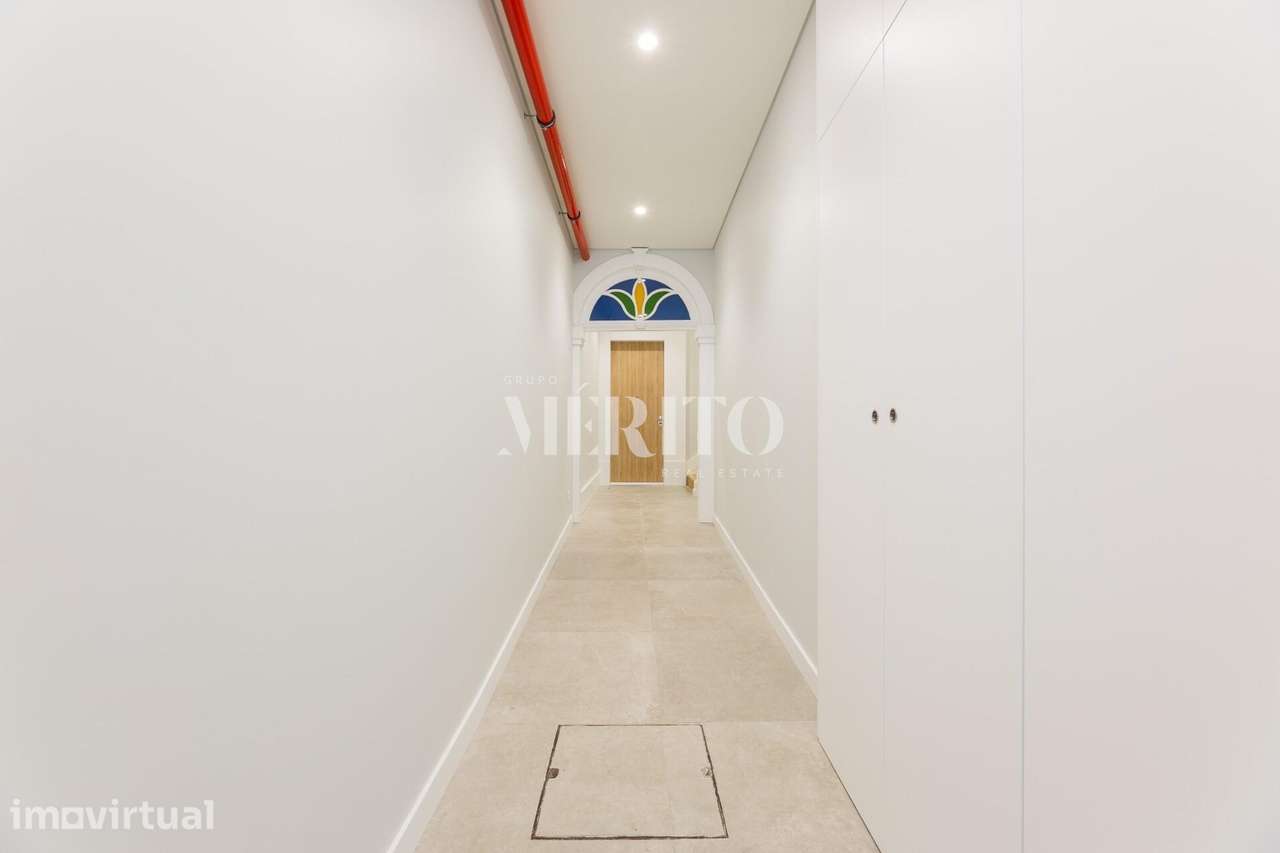Apartamento T0  em prédio renovado na zona histórica de Braga - Grande imagem: 2/9