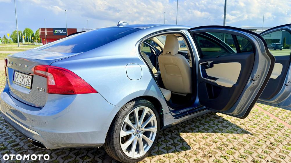 Volvo S60 T5 Geartronic Momentum - 19