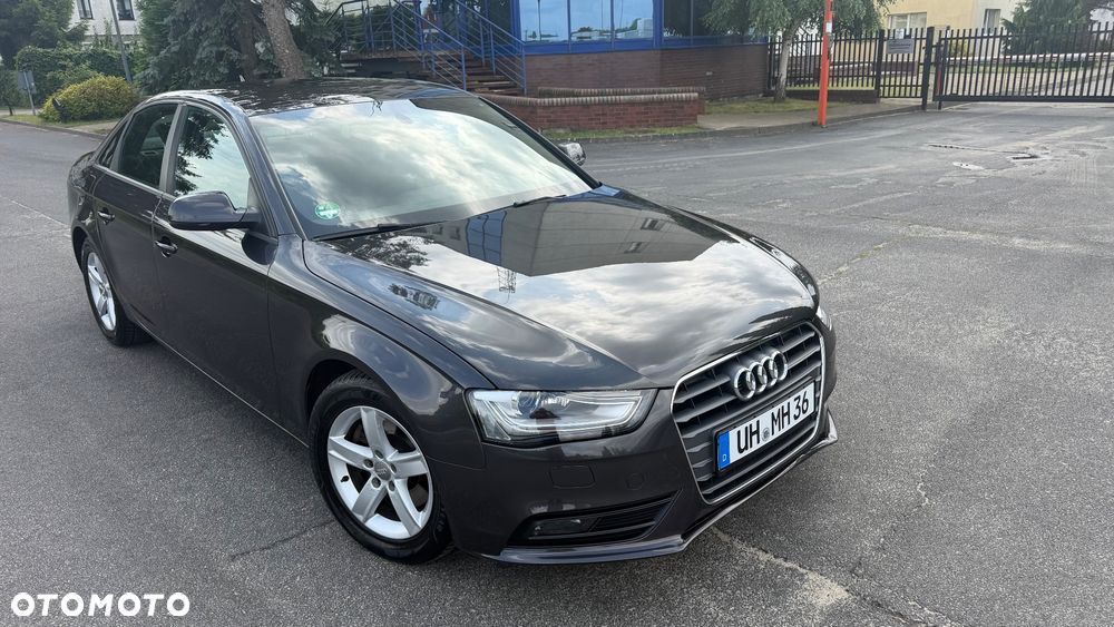 Audi A4 Limousine - 9
