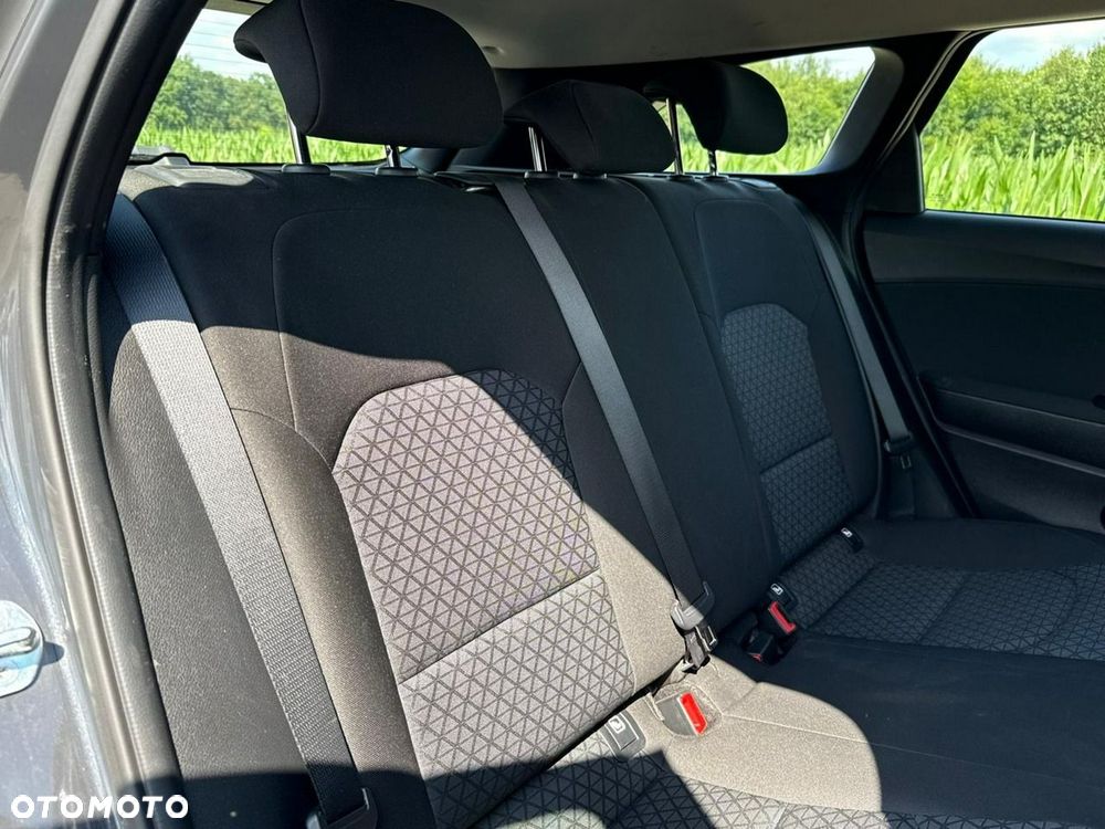Kia Ceed 1.5 T-GDI Business Line - 18