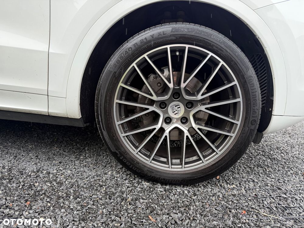 Porsche Cayenne Standard - 17