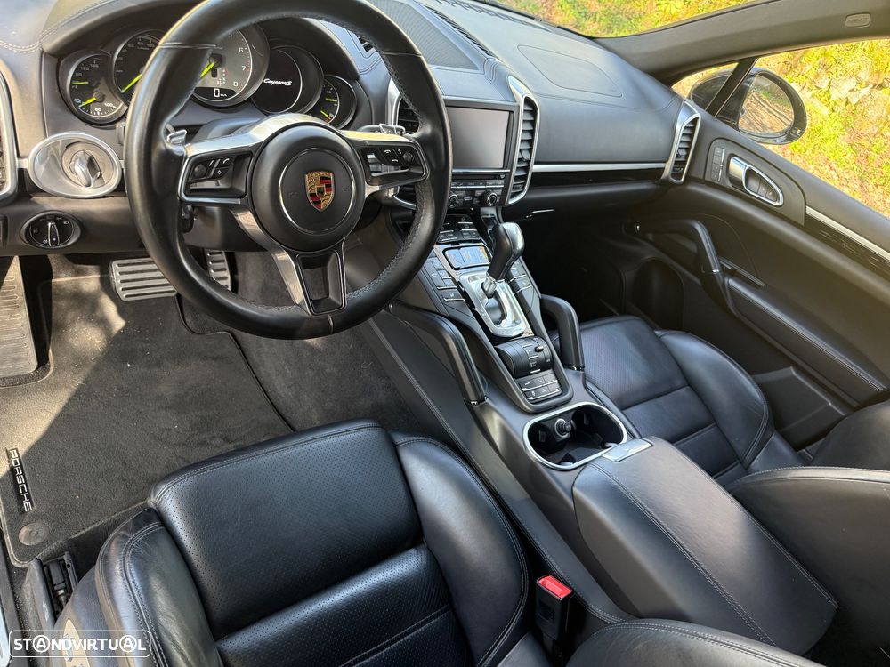 Porsche Cayenne - 17