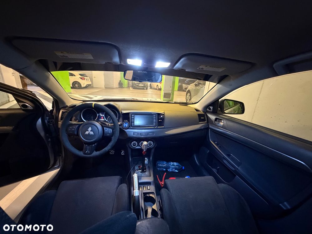 Mitsubishi Lancer Evolution - 16