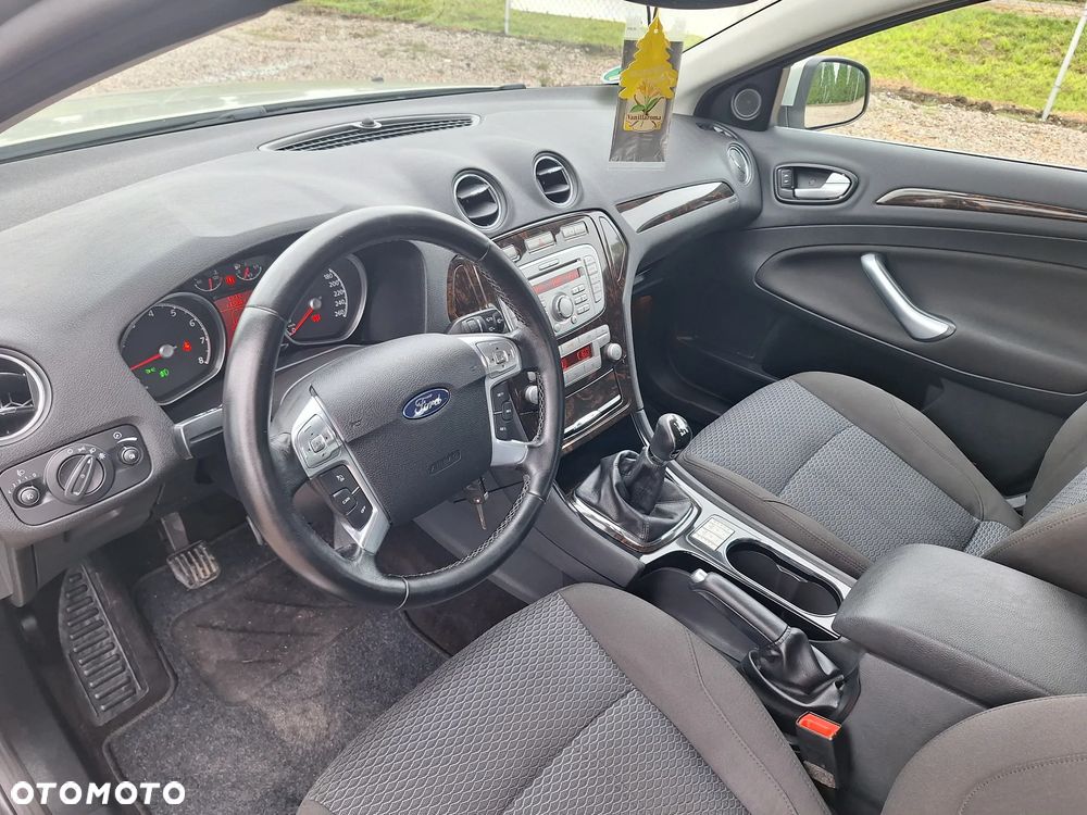 Ford Mondeo 2.0 Ghia Executive - 7