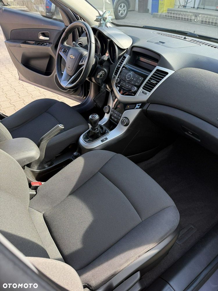 Chevrolet Cruze - 9