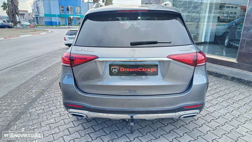 Mercedes-Benz GLE 300 d 4Matic - 8