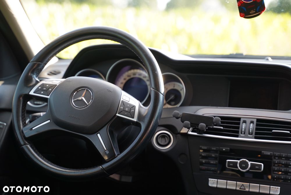 Mercedes-Benz Klasa C 350 CDI BlueEff Elegance 4-Matic - 11