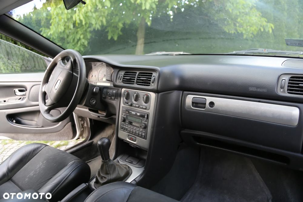 Volvo C70 2.0 - 24