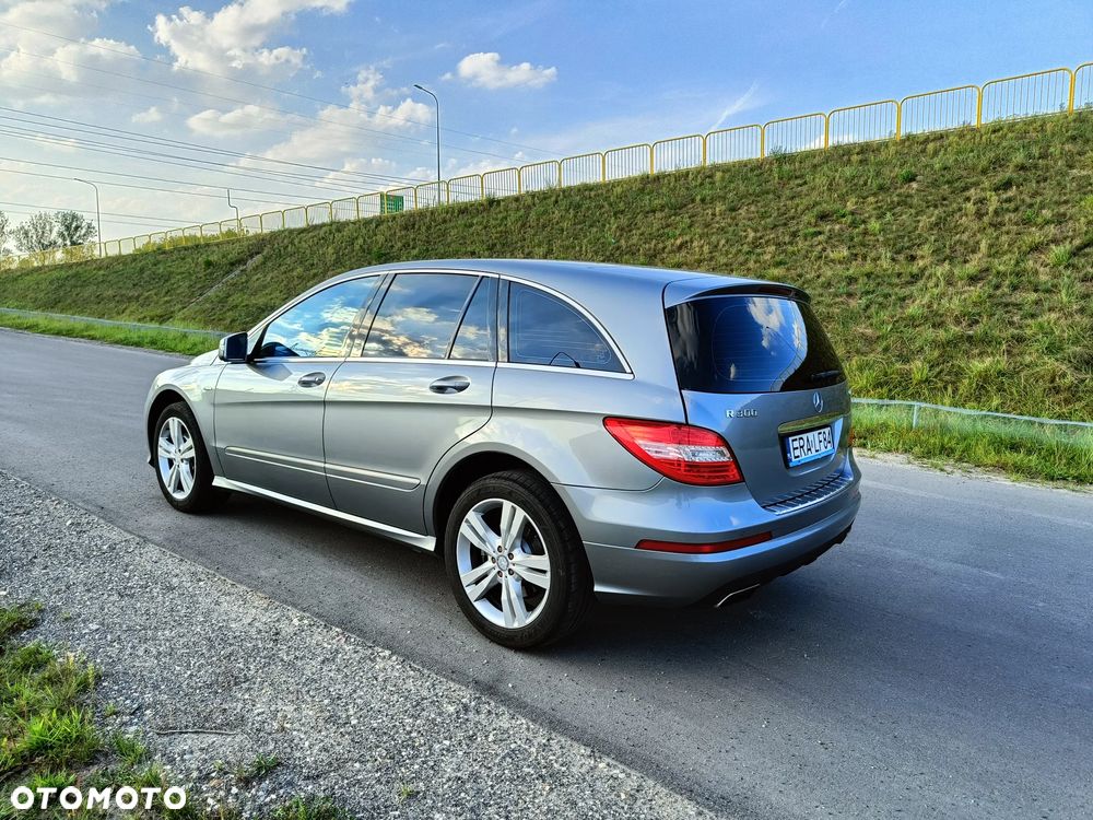Mercedes-Benz Klasa R 300 CDI 7G-TRONIC DPF BlueEFFICIENCY - 2