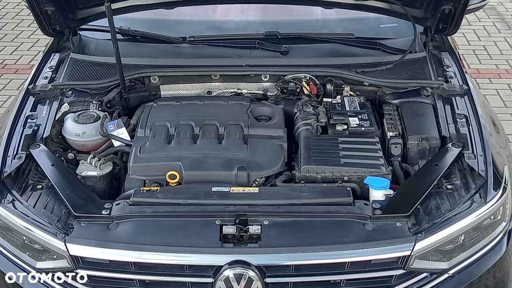 Volkswagen Passat 2.0 TDI 4Mot Elegance DSG - 8
